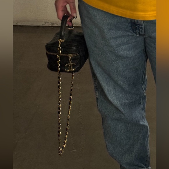 Vintage Chanel Quilted Vanity Bag - Picture 12 of 12